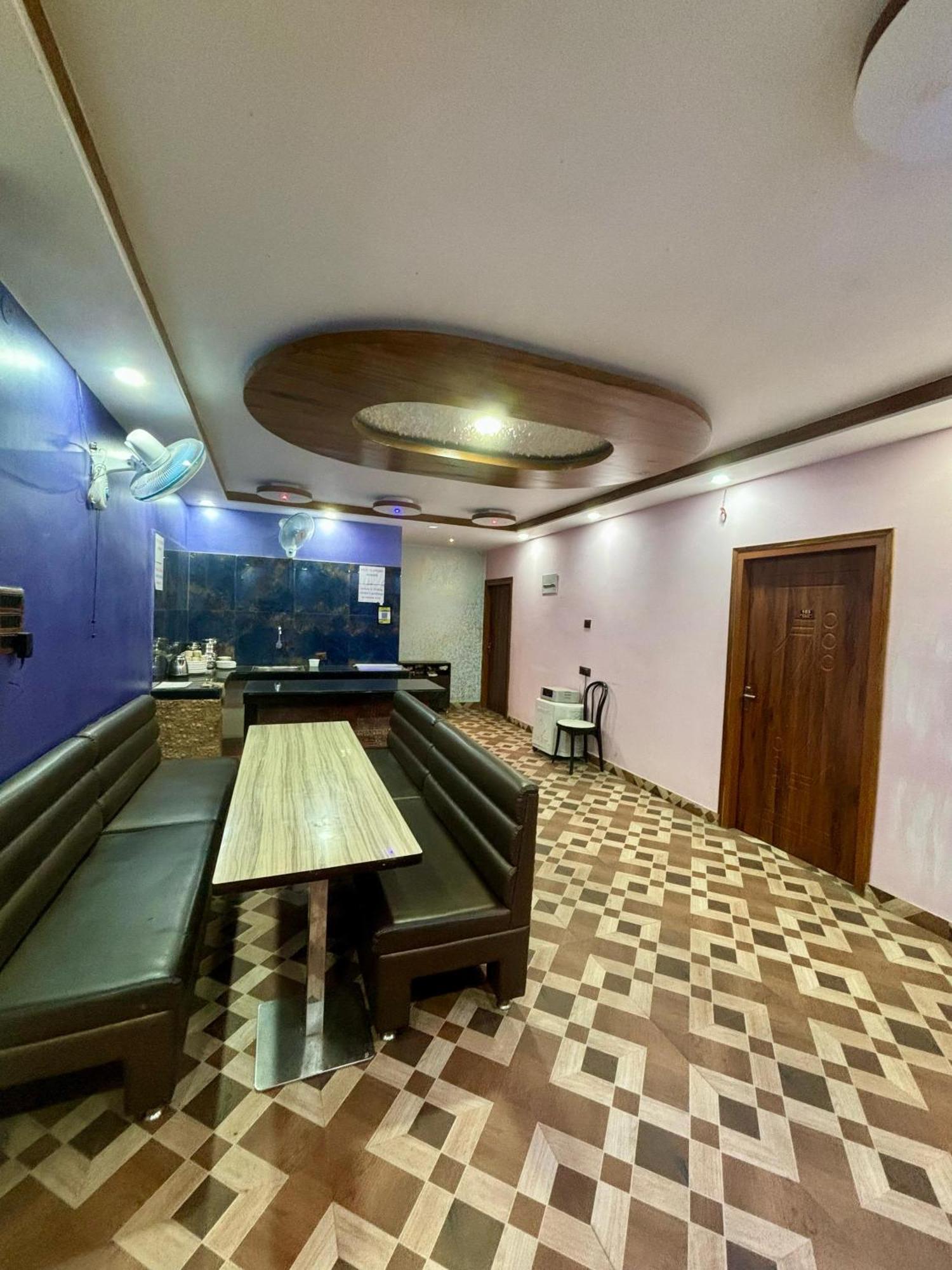 Krishna Shree Guest House Guwahati Exteriör bild