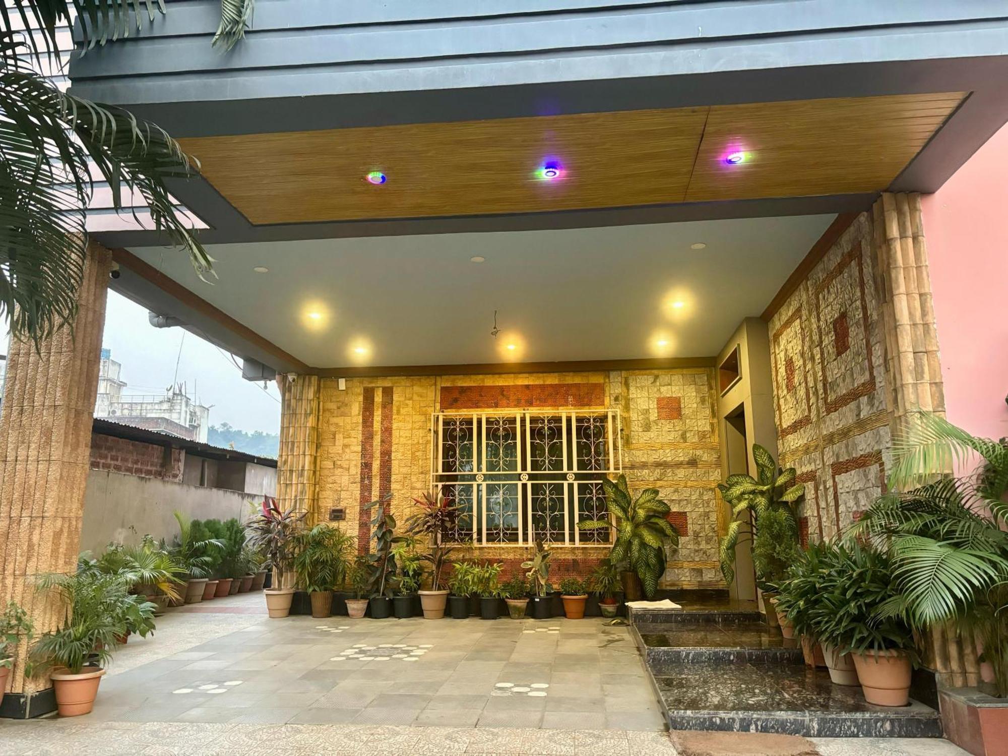 Krishna Shree Guest House Guwahati Exteriör bild