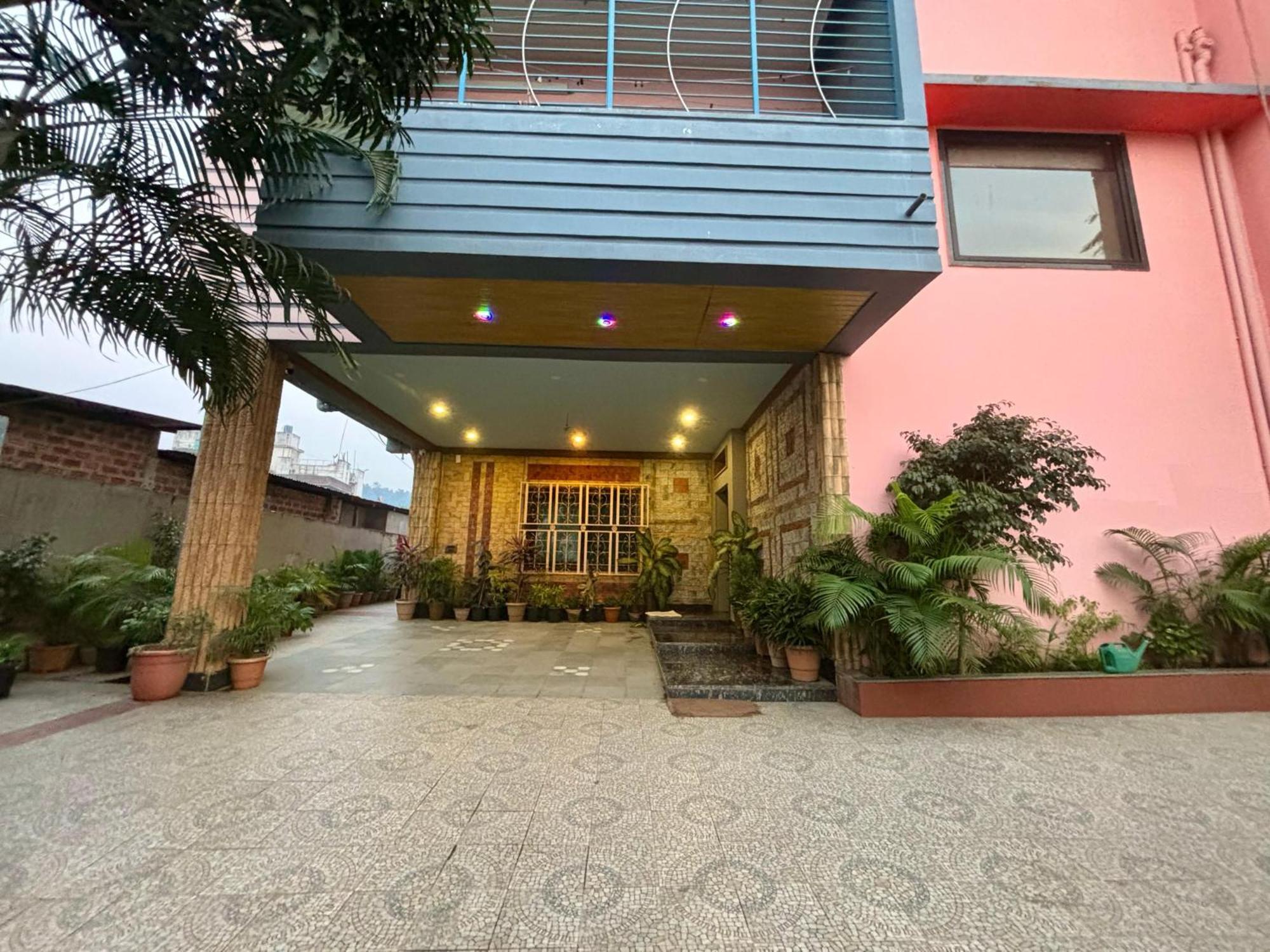 Krishna Shree Guest House Guwahati Exteriör bild